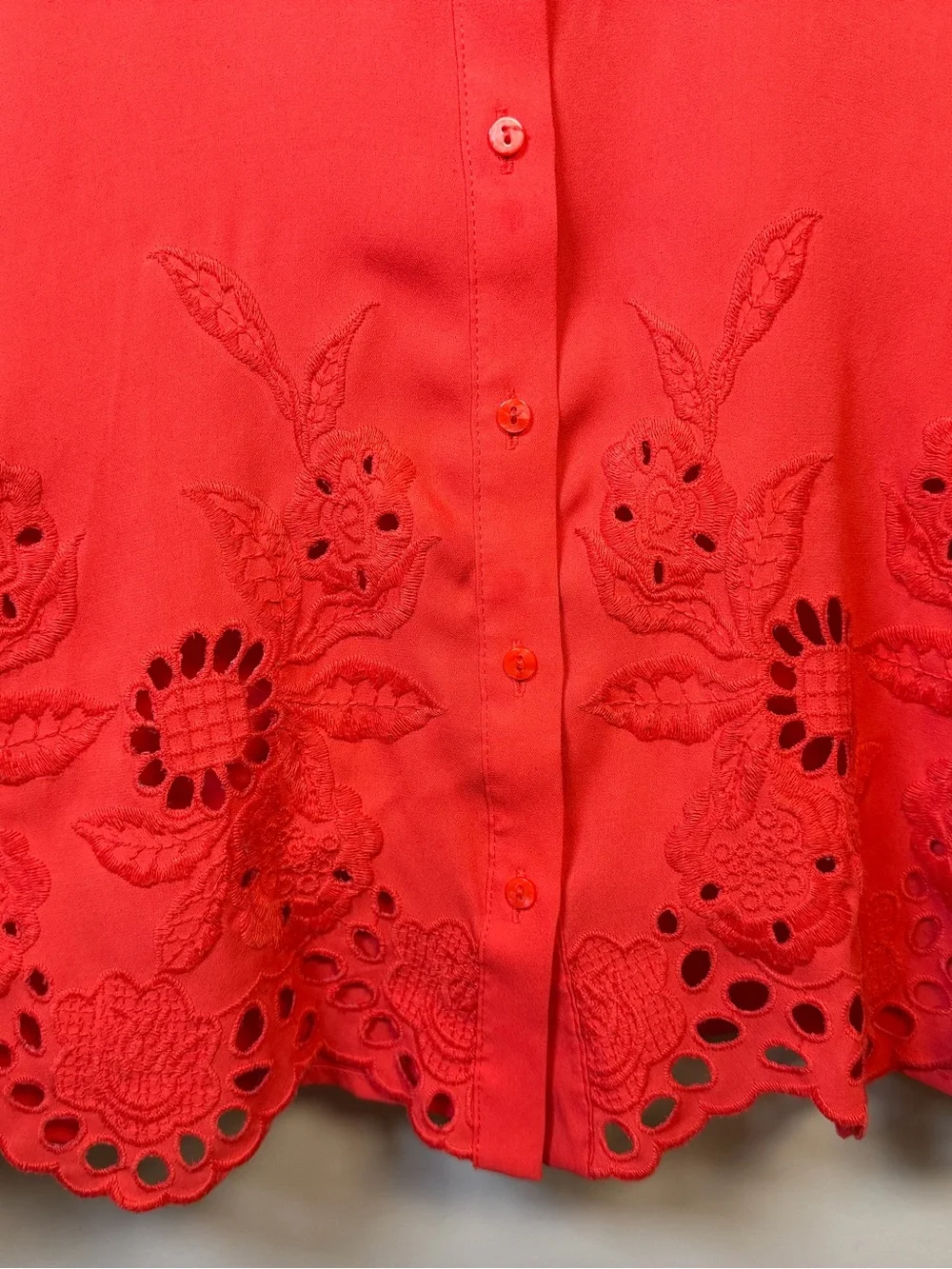 Maison Jules | Poppy Red Sleeveless Button Up Top, Eyelet, Lace Trim, Size L